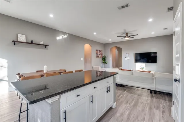 $2,600 | 1016 Winters Street, Dallas, TX 75216