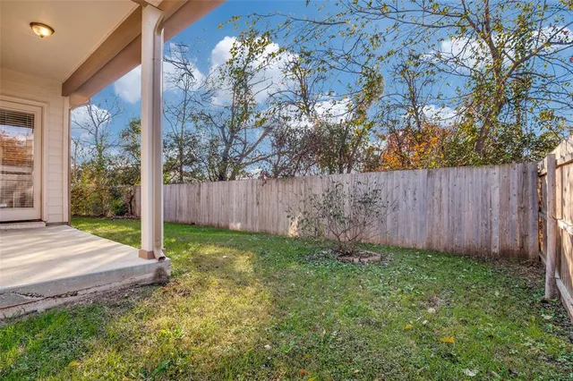 $2,600 | 1016 Winters Street, Dallas, TX 75216