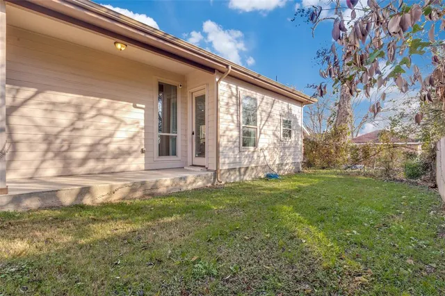 $2,600 | 1016 Winters Street, Dallas, TX 75216