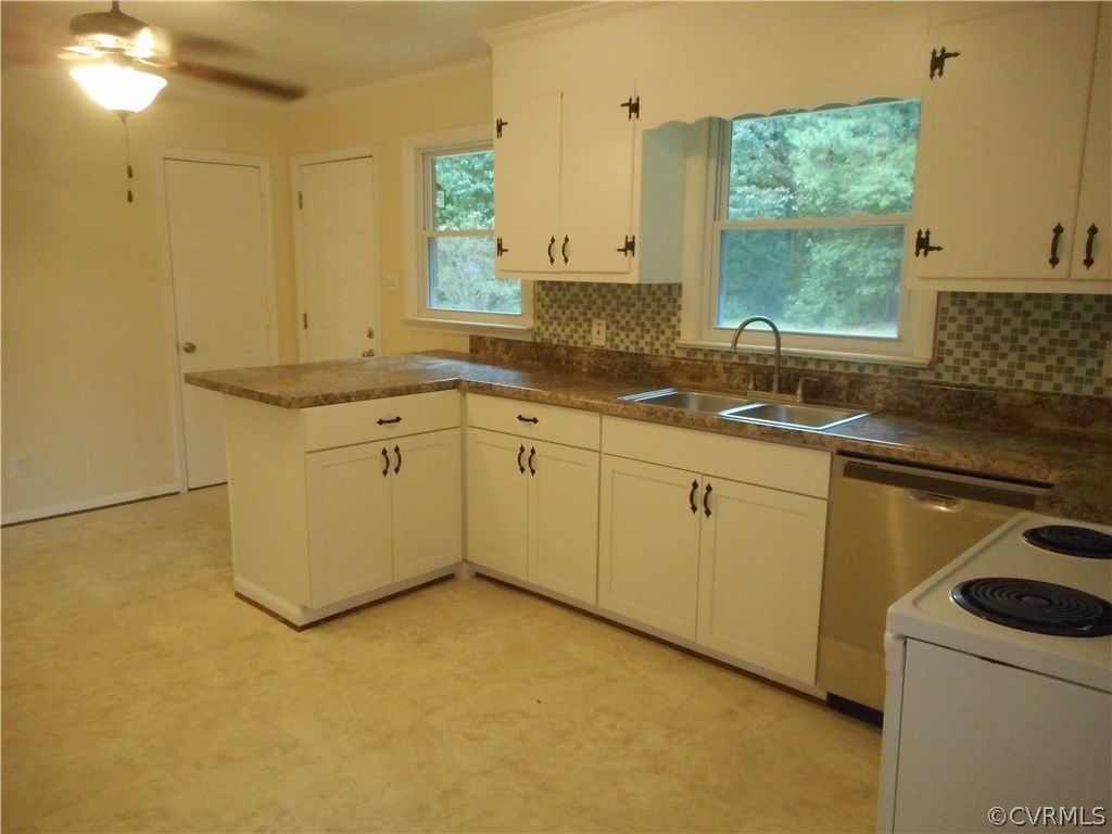 21469 Cabin Point Road Disputanta, VA 23842 - Photo 7 of 12 Nicely sized kitchen with counter space to prepare