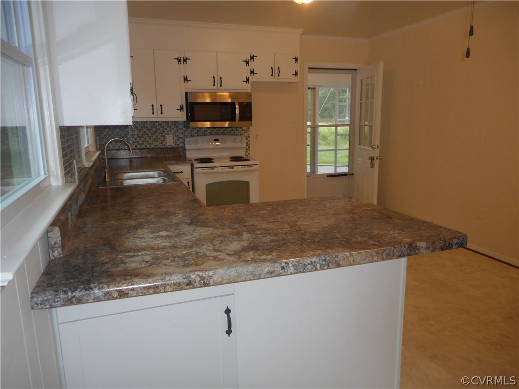 21469 Cabin Point Road Disputanta, VA 23842 - Photo 10 of 12 Close view of the counter tops showing the wide co