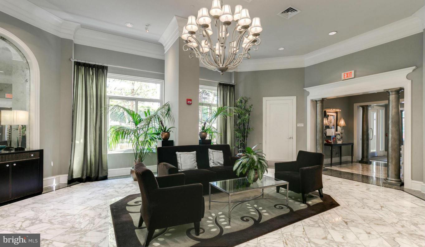 851 North Glebe Road, Unit 403 Arlington, VA 22203 - Photo 2 of 23 Community