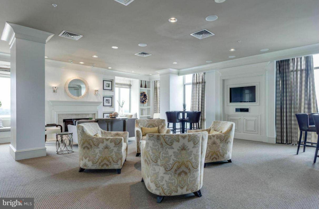 851 North Glebe Road, Unit 403 Arlington, VA 22203 - Photo 21 of 23 Community