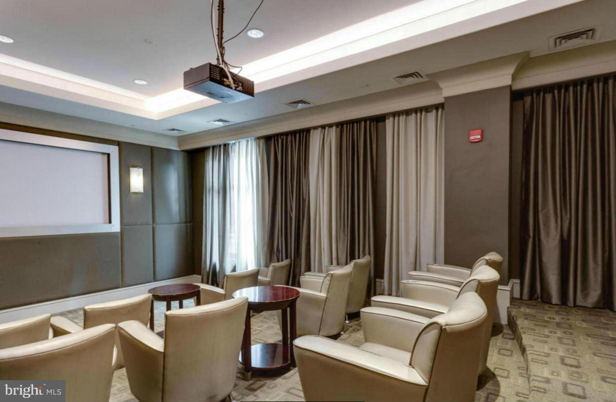 851 North Glebe Road, Unit 403 Arlington, VA 22203 - Photo 4 of 23 Community