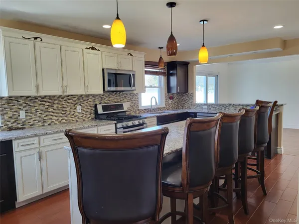 $4,000 | 20 Scott Drive, Middletown, NY 10941