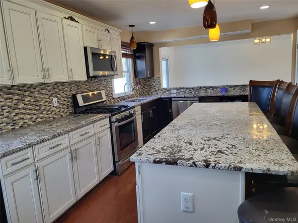 $4,000 | 20 Scott Drive, Middletown, NY 10941