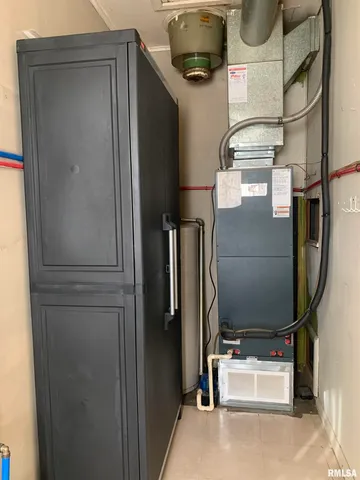 $105,000 | 1323 South 6th Street, Quincy, IL 62301