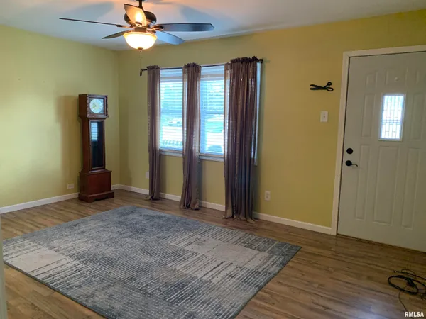 $99,000 | 1323 South 6th Street, Quincy, IL 62301