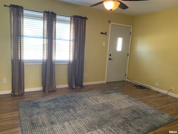 $99,000 | 1323 South 6th Street, Quincy, IL 62301
