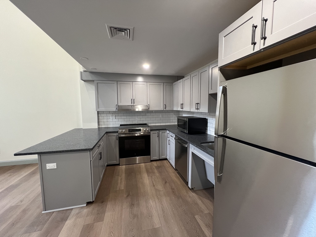 160 Seabury Street, Unit 18 Fall River, MA 02720 - Photo 1 of 10