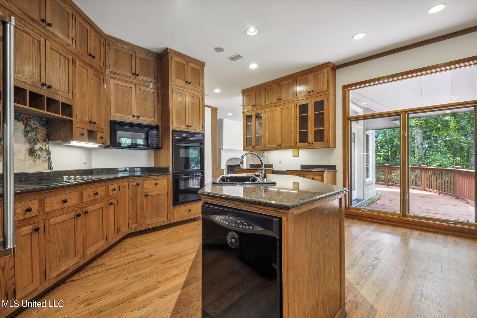 9177 Ridge Road Gulfport, MS 39503 - Photo 11 of 56 Kitchen