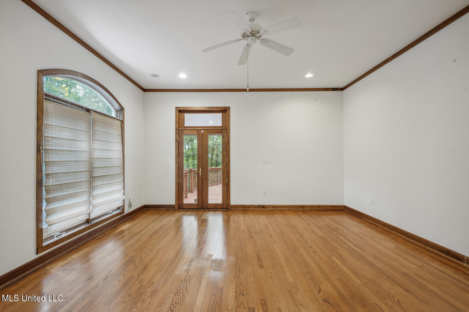 9177 Ridge Road Gulfport, MS 39503 - Photo 15 of 56 Master Bedroom