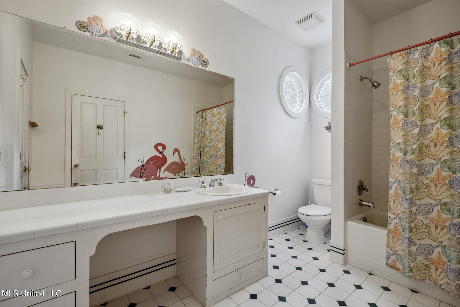 9177 Ridge Road Gulfport, MS 39503 - Photo 31 of 56 North BR's Bath