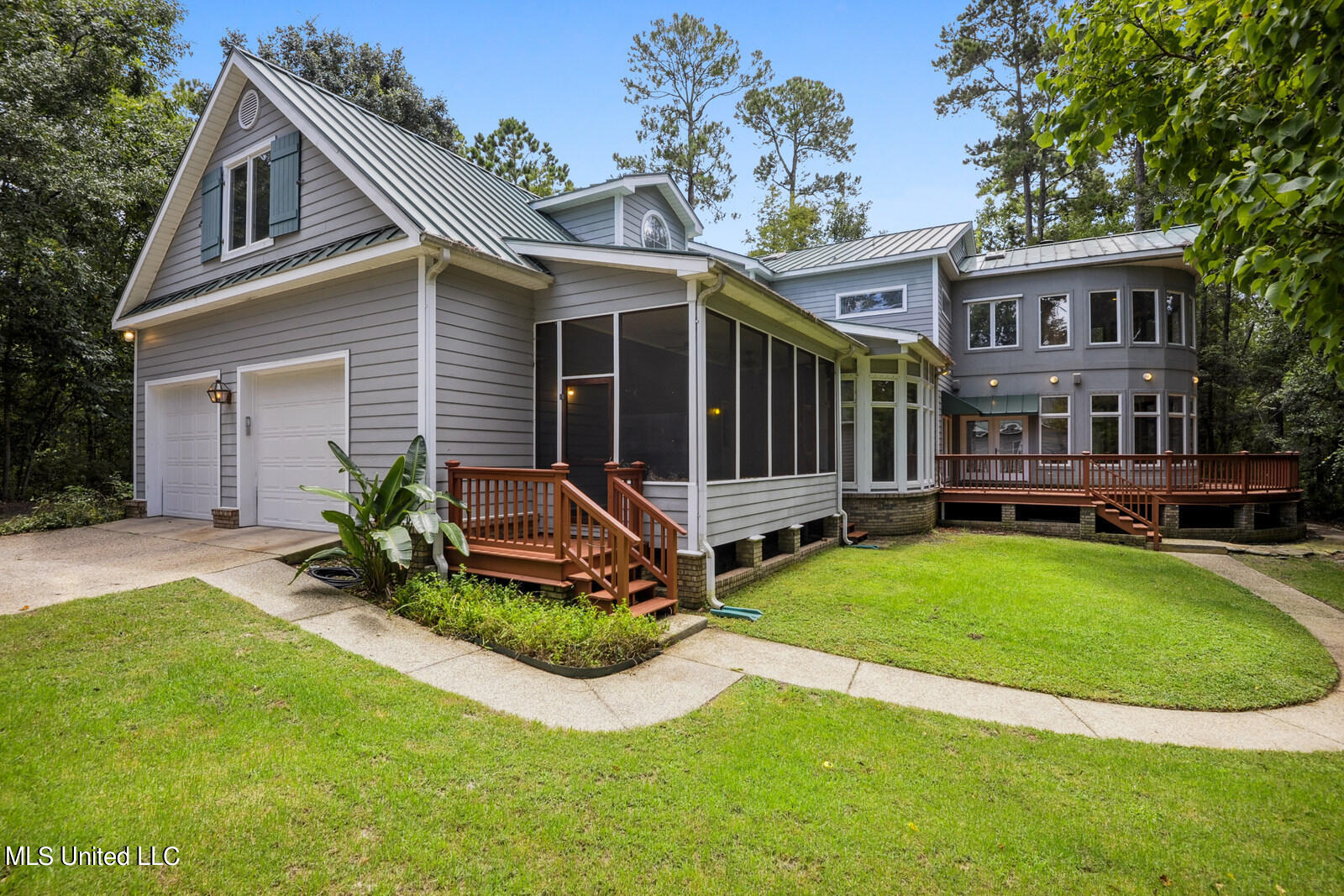 9177 Ridge Road Gulfport, MS 39503 - Photo 6 of 56 Rear Exterior