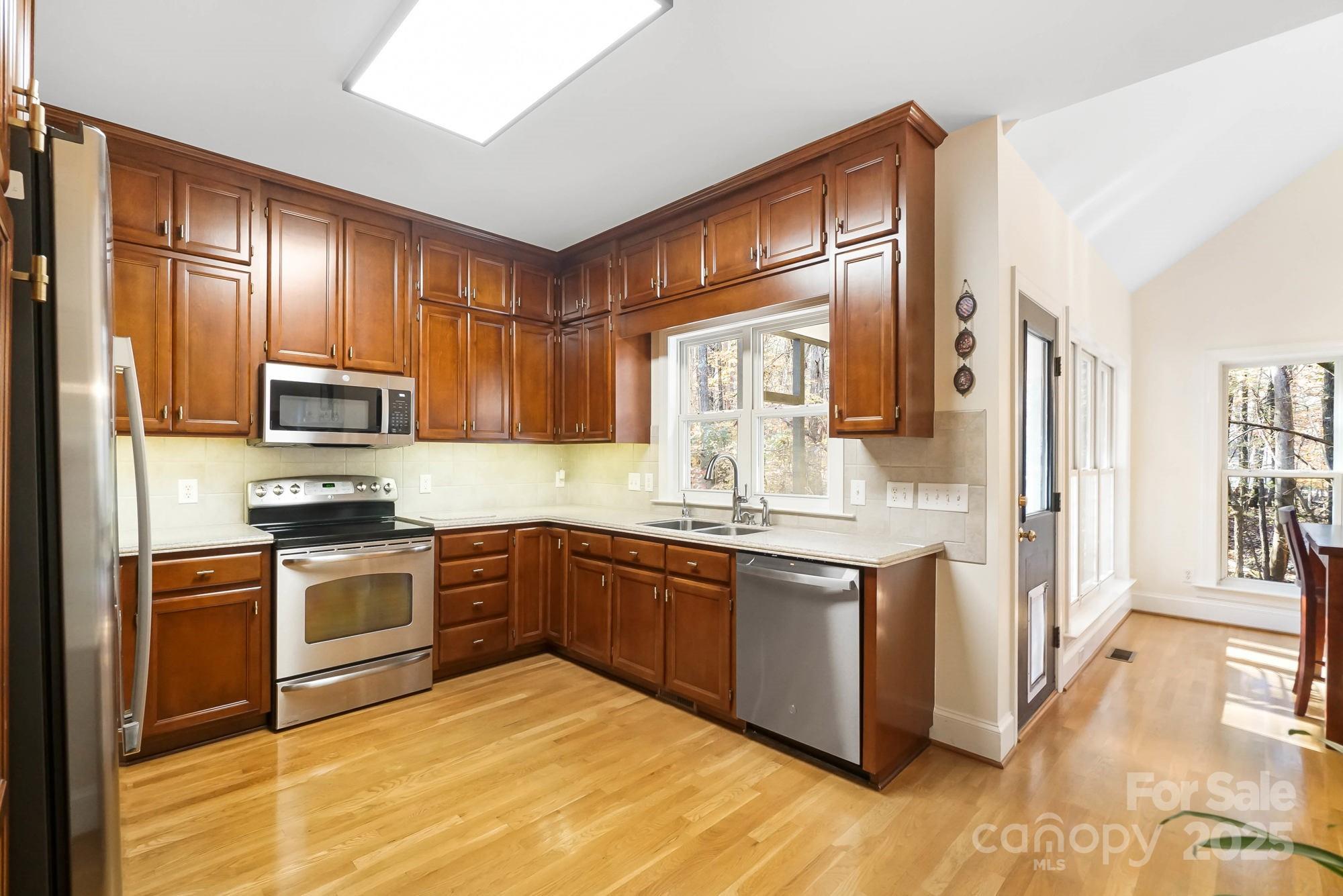 9158 Vagabond Road Charlotte, NC 28227 - Photo 18 of 48 Gallery Image 18