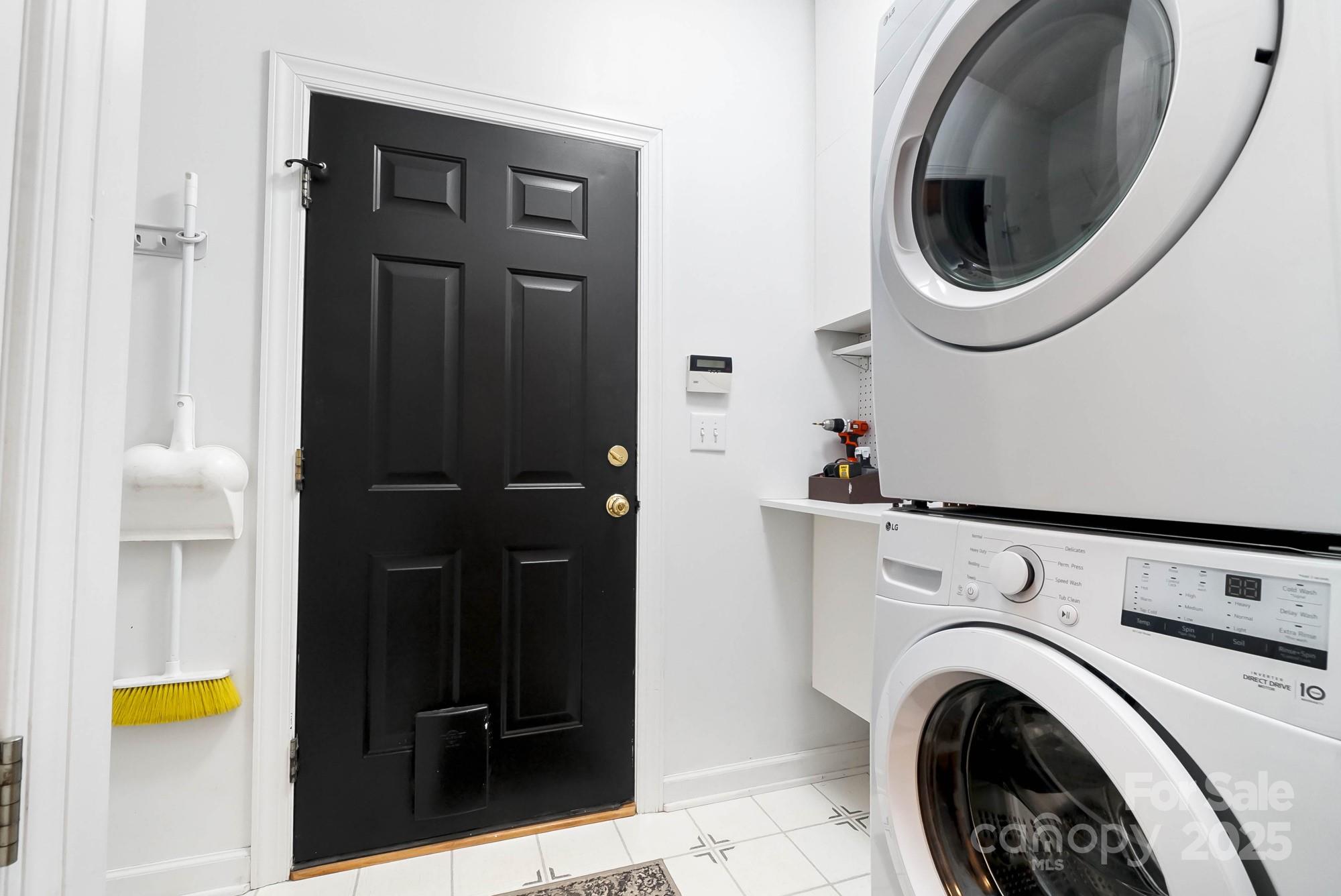 9158 Vagabond Road Charlotte, NC 28227 - Photo 32 of 48 Gallery Image 32