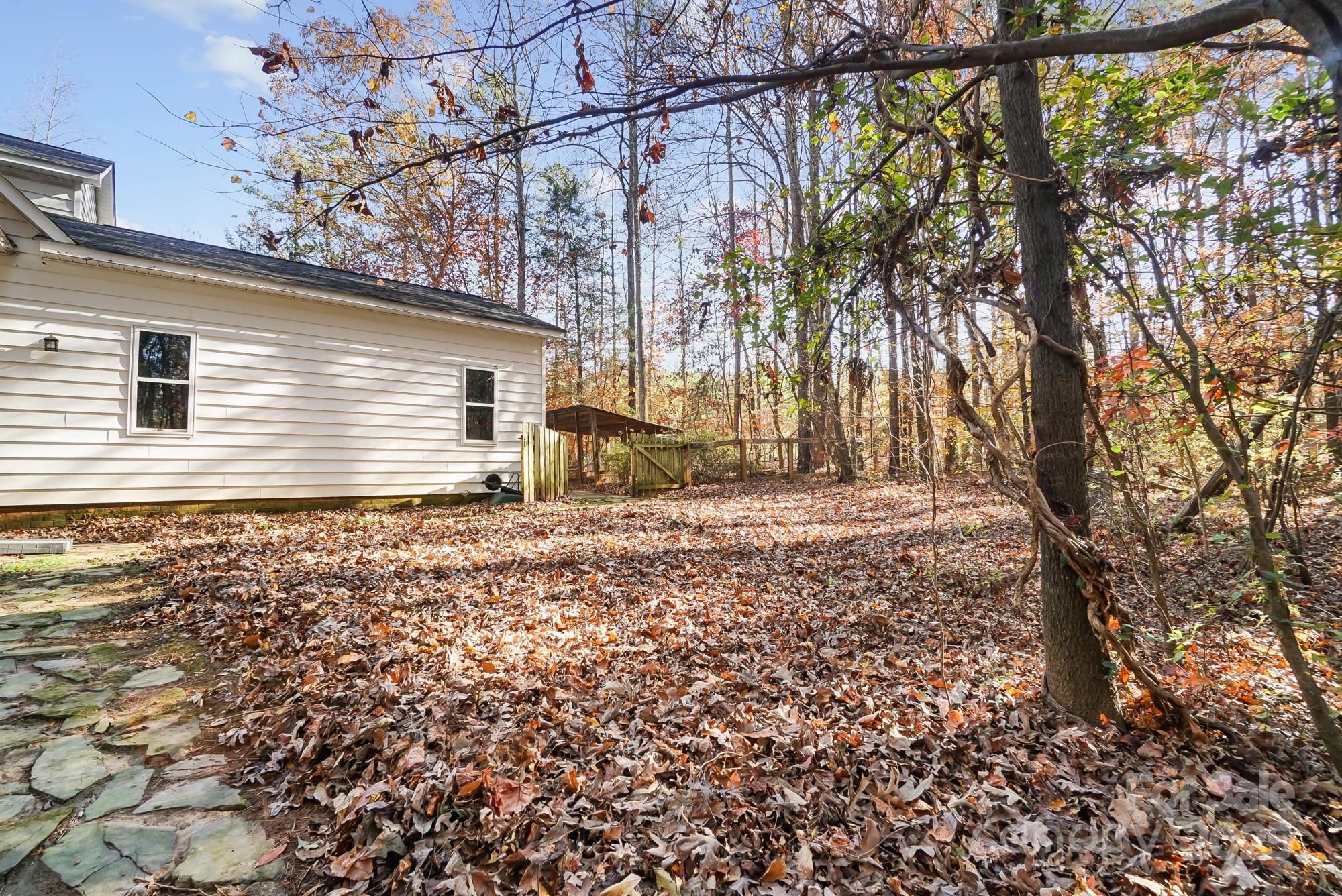 9158 Vagabond Road Charlotte, NC 28227 - Photo 45 of 48 Gallery Image 45