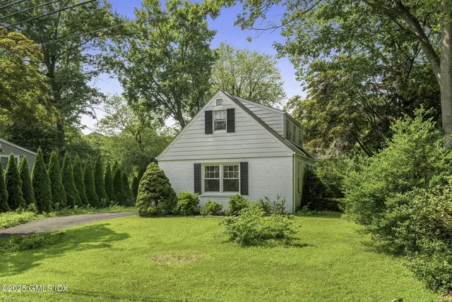 a picture of a bench in a white building