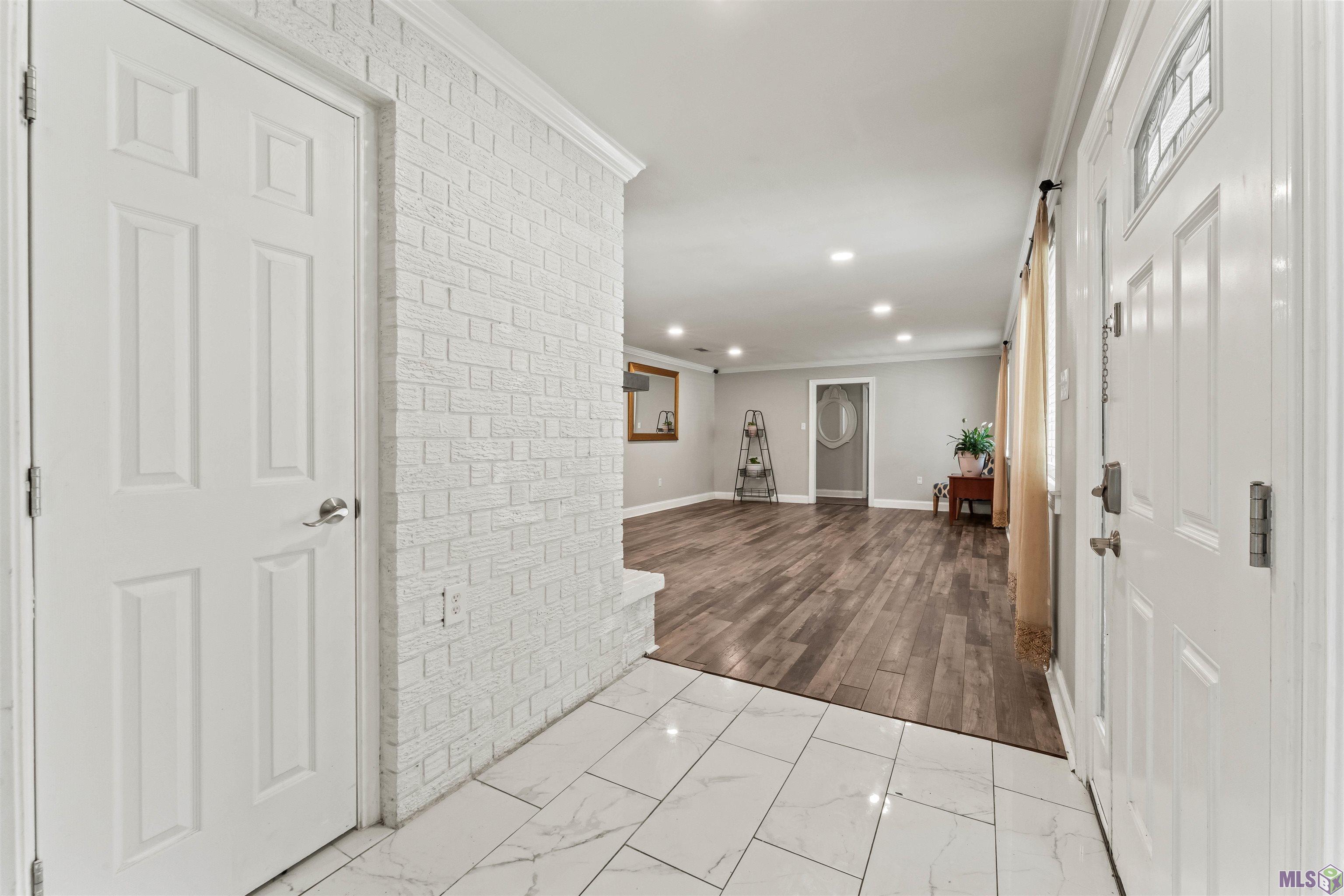 1088 Sinclair Drive Baton Rouge, LA 70815 - Photo 1 of 17