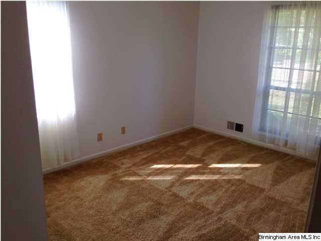 829 Rockingham Road Birmingham, AL 35235 - Photo 11 of 13