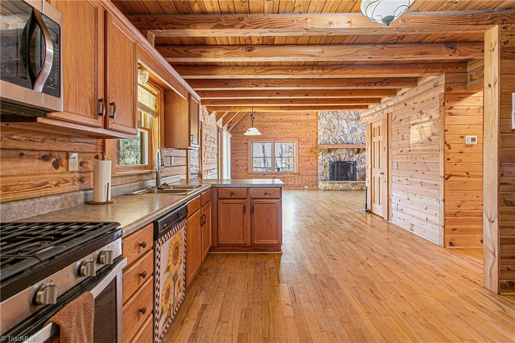 7440 Stockard Road Snow Camp, NC 27349 - Photo 15 of 48 Gallery Image 15
