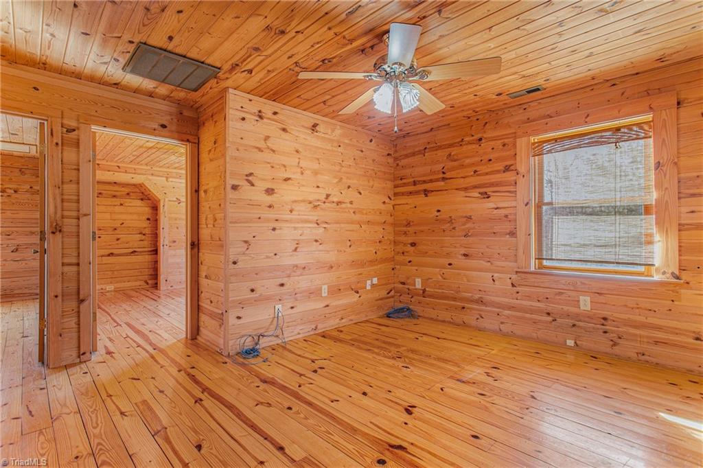 7440 Stockard Road Snow Camp, NC 27349 - Photo 23 of 48 Upstairs loft