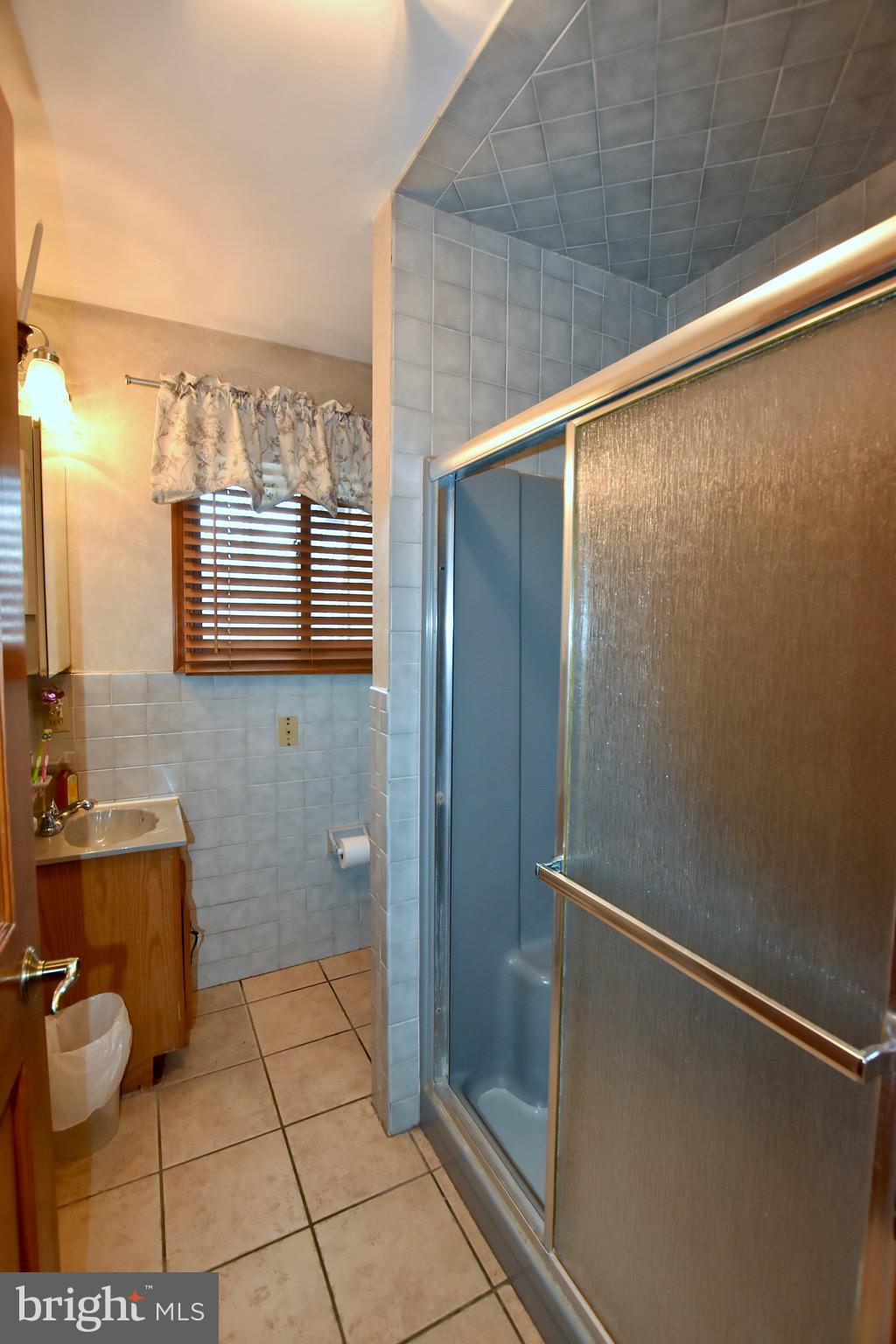 109 Hunter Drive Newfield, NJ 08344 - Photo 26 of 36 Second Full Bathroom