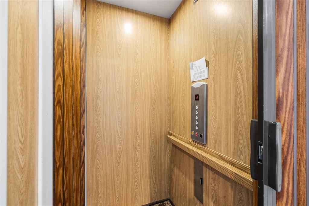 6002 Printery Street, Unit 105 Tampa, FL 33616 - Photo 19 of 64 a view of a mirror