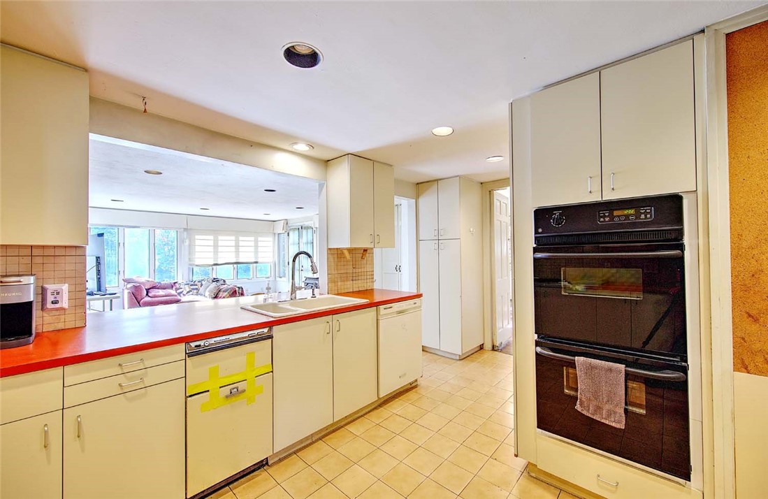 41 Wingate Road Providence, RI 02906 - Photo 18 of 48 Gallery Image 18