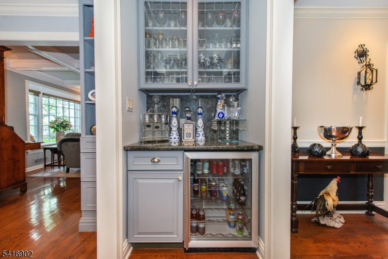 85 Athens Road Short Hills, NJ 07078 - Photo 5 of 27