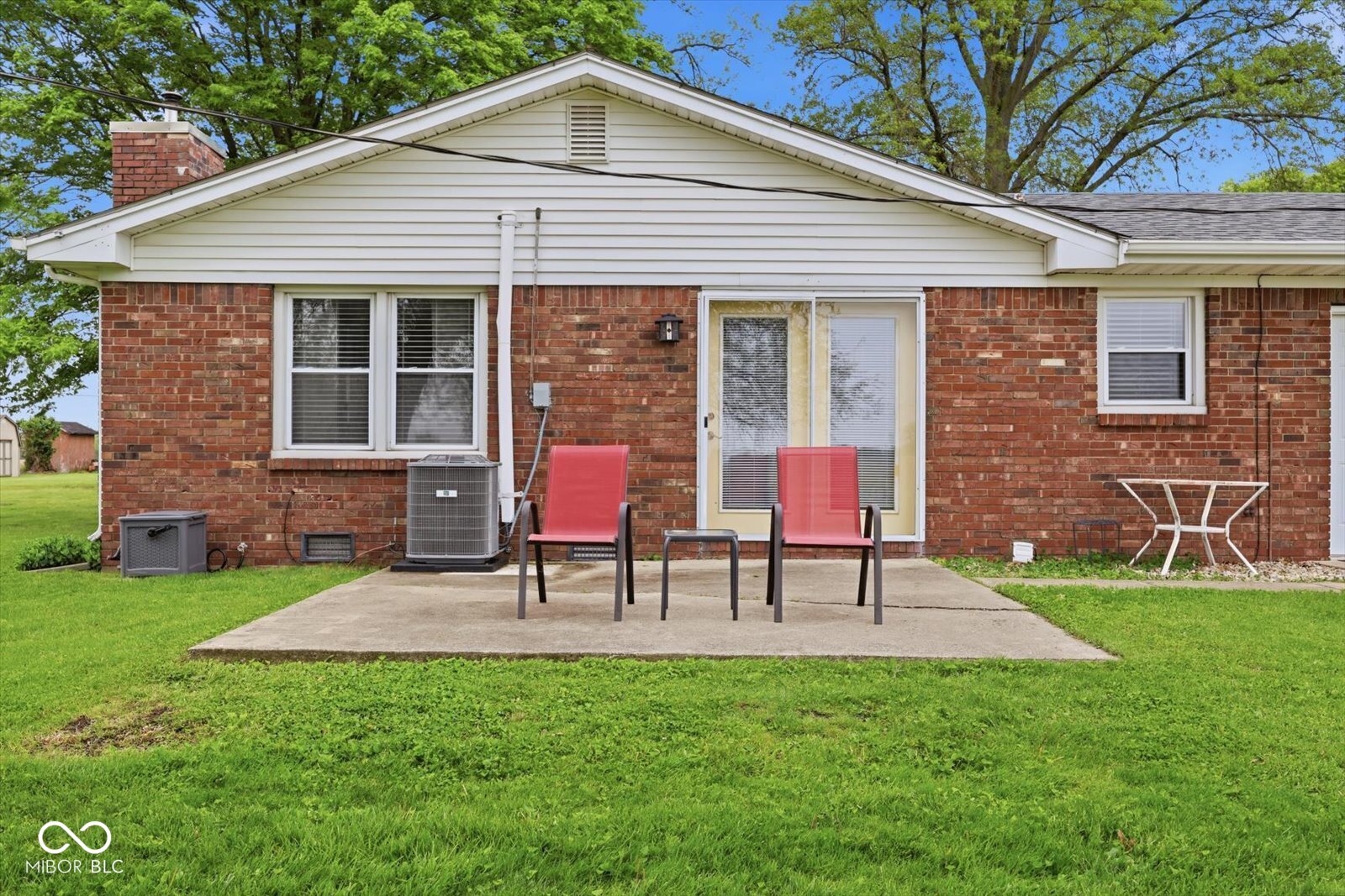 1598 South Thompson Road Shelbyville, IN 46176 - Photo 5 of 32
