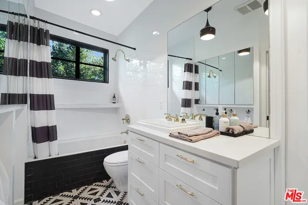 $24,950 | 3159 Thatcher Avenue, Marina del Rey, CA 90292