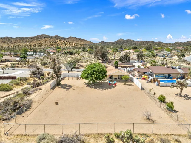 $2,500 | 56034 Desert Gold Drive, Yucca Valley, CA 92284