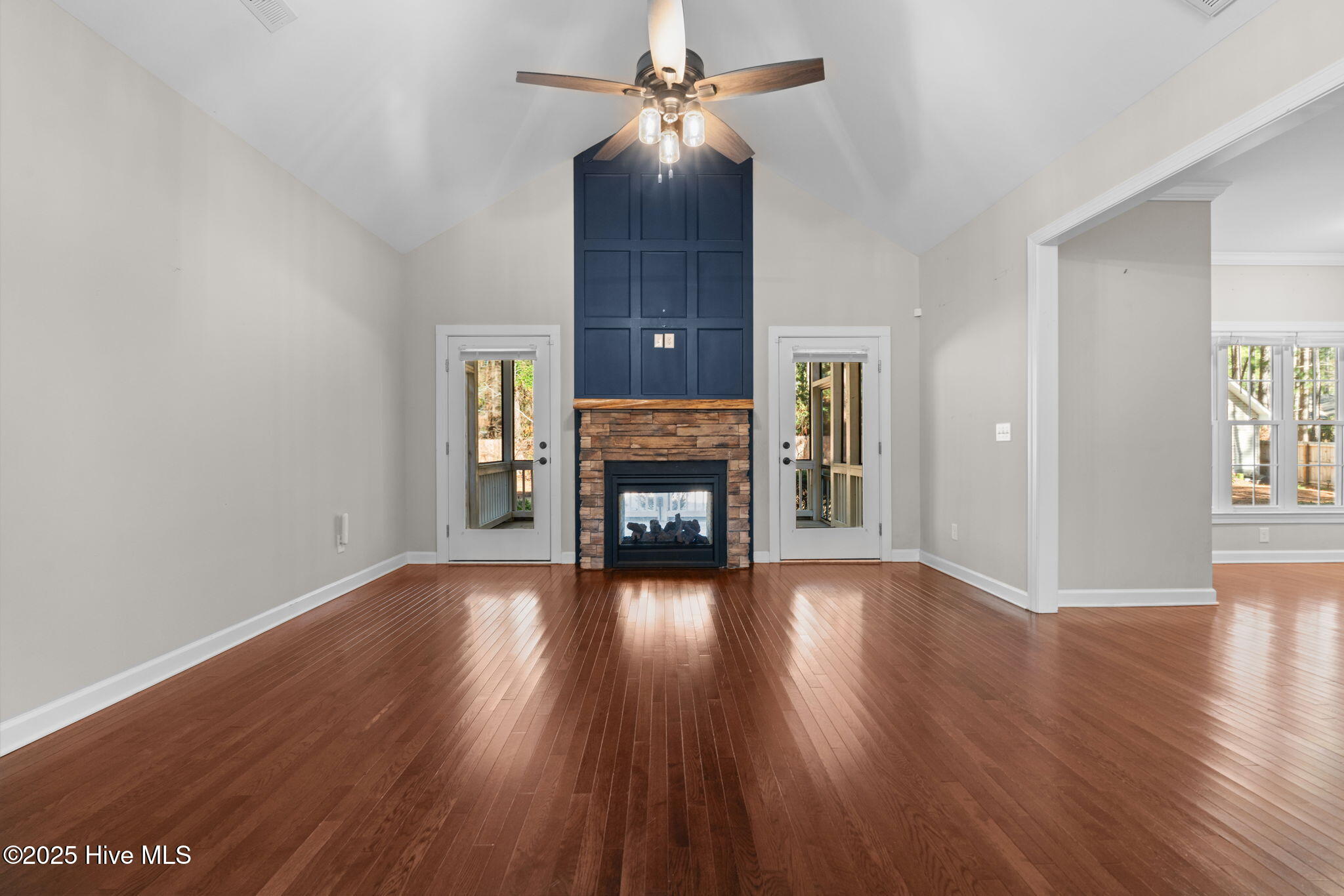 604 Wildwood Road Aberdeen, NC 28315 - Photo 9 of 38 Living Room