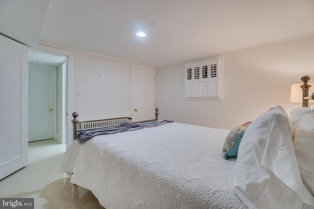 $1,350,000 | 11 East Chapman Street, Alexandria, VA 22301