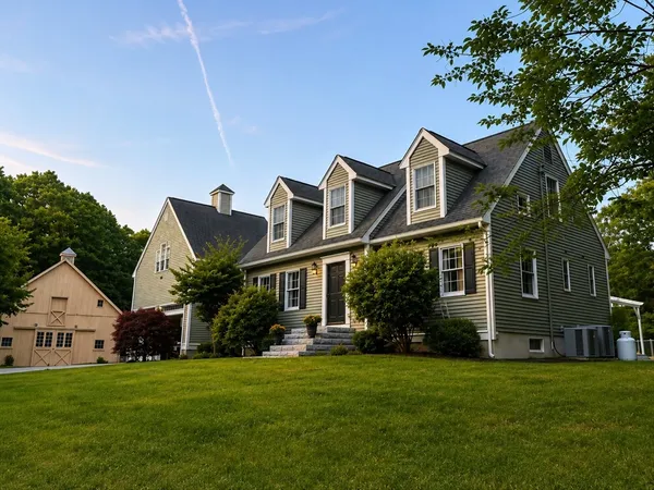 $1,300,000 | 52 Moore Lane, Northborough, MA 01532