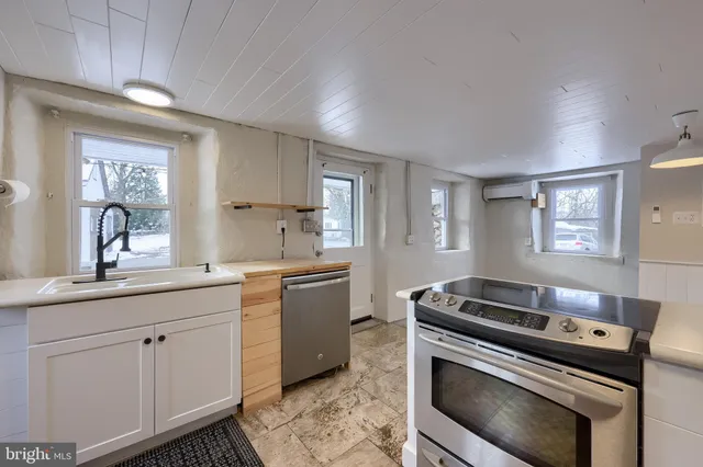 $310,000 | 561 Marticville Road, Pequea, PA 17565