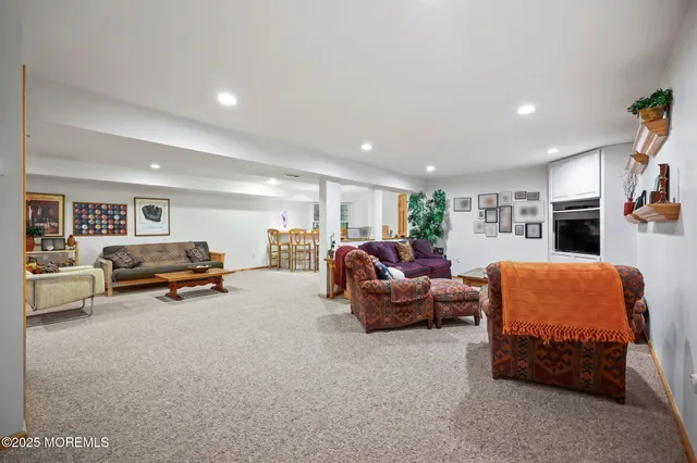 $1,299,000 | 4 Forest Court, Morganville, NJ 07751