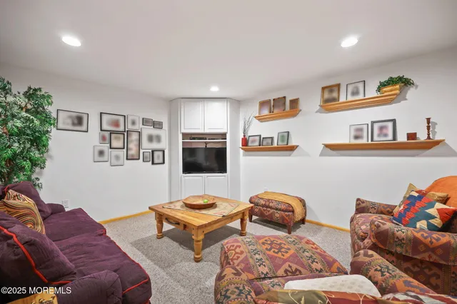 $1,299,000 | 4 Forest Court, Morganville, NJ 07751