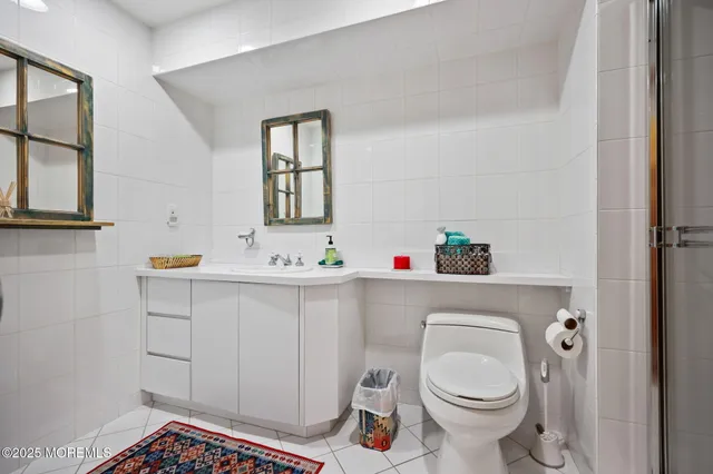 $1,299,000 | 4 Forest Court, Morganville, NJ 07751