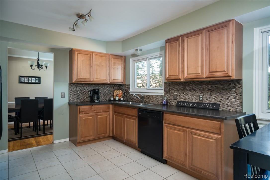47303 Shelby Road Utica, MI 48317 - Photo 10 of 35 DSC05095-Edit.jpg