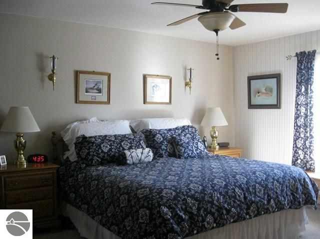 886 East Blanchard Road Shepherd, MI 48883 - Photo 32 of 50 1774376-31.JPG
