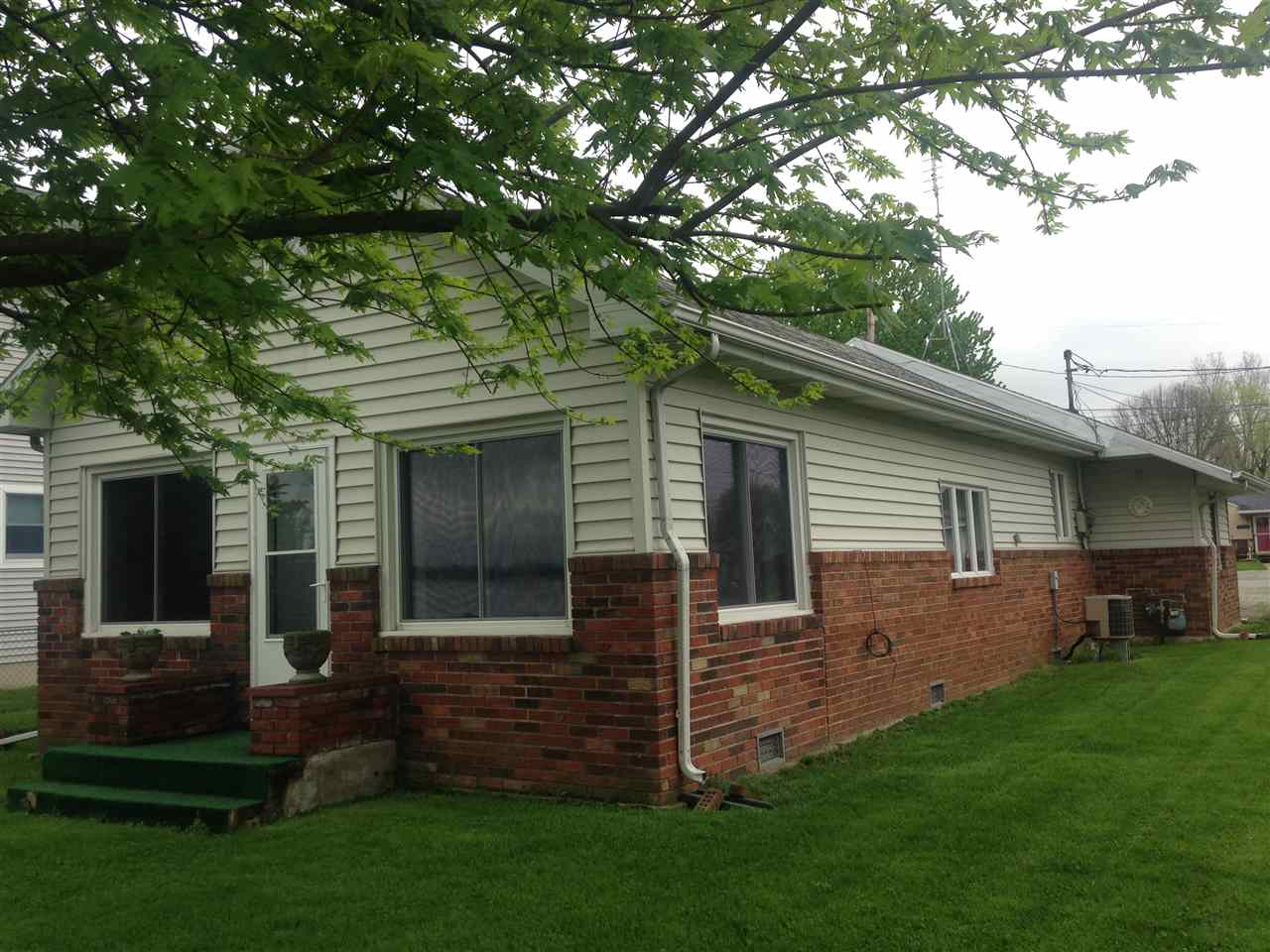 2102 Wolfs Point Drive Rochester, IN 46975 - Photo 10 of 21