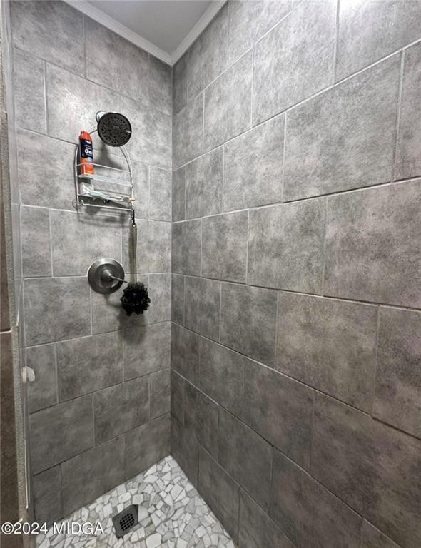 2960 Stuart Drive Macon, GA 31204 - Photo 8 of 10 a bathroom with a shower