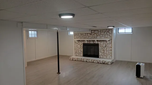 a view of a livingroom with a fireplace