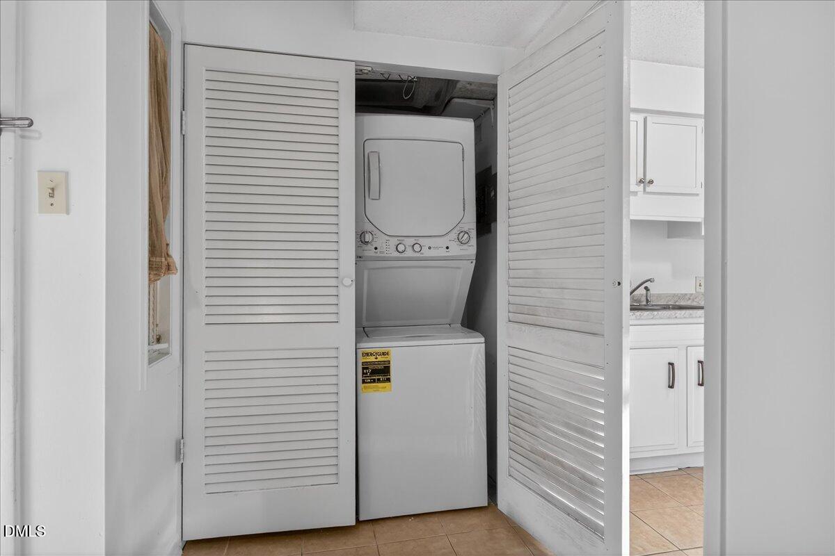 3088 Colony Road, Unit 3088D Durham, NC 27705 - Photo 6 of 25 a view of walk in closet