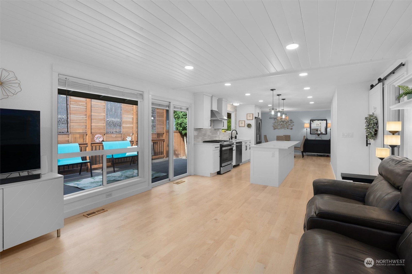 9933 Northeast 204th Place Bothell, WA 98011 - Photo 15 of 40 Gallery Image 15