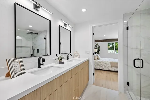 $1,750,000 | 558 Vista Flora, Newport Beach, CA 92660