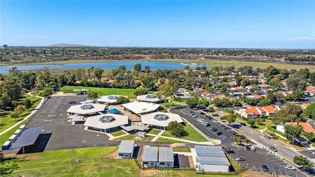 $1,750,000 | 558 Vista Flora, Newport Beach, CA 92660