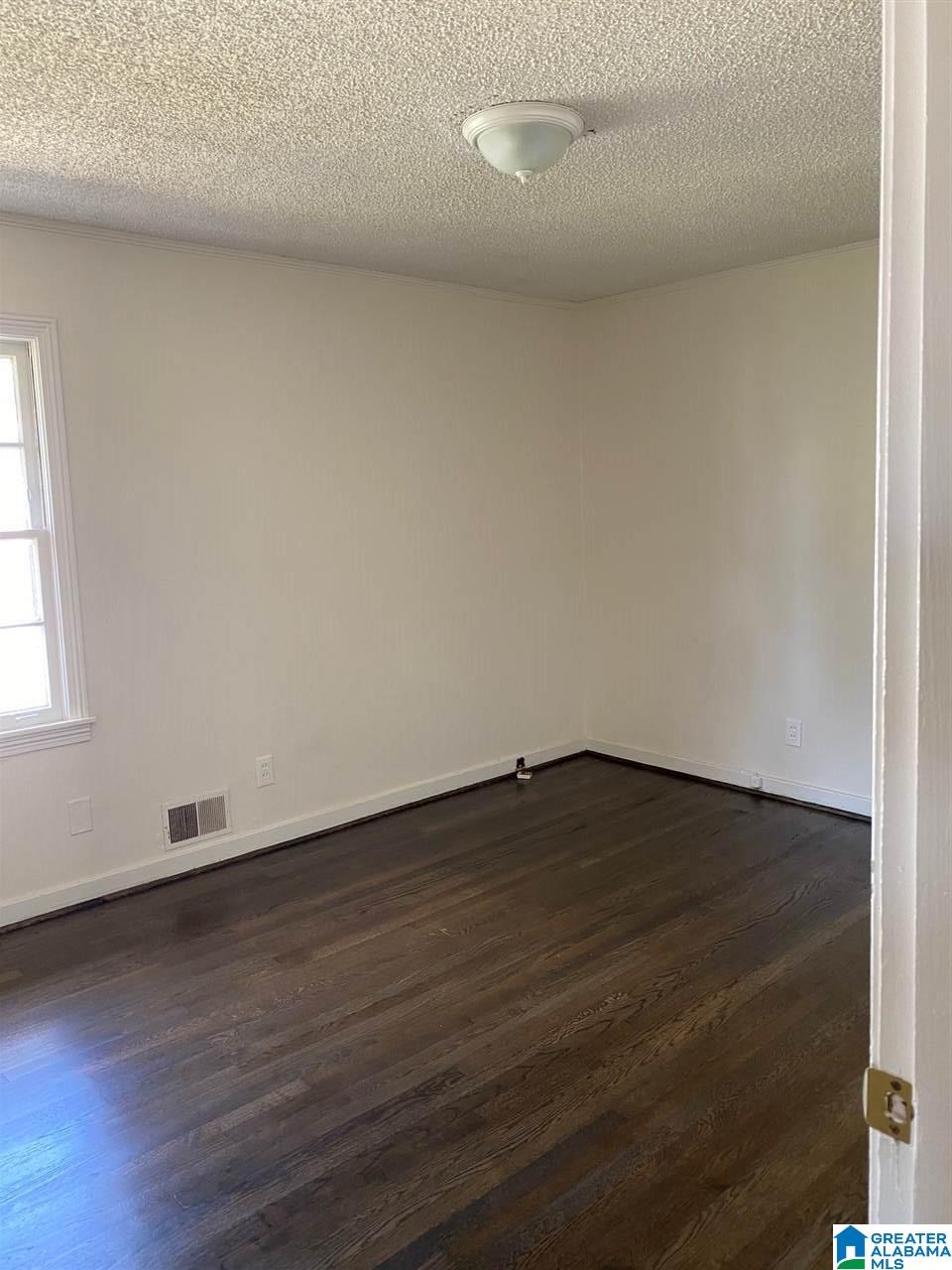 324 Ridgewood Avenue Fairfield, AL 35064 - Photo 9 of 12
